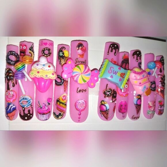 Hand crafted custom CandyBling 10pc xxl acrylic press on nails - Picture 3 of 5